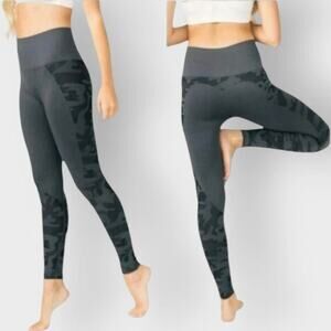 Zyia Leggings Grey Camo Women's S